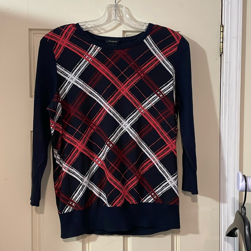 And Taylor sweater
